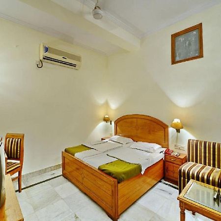 Mahalaxmi Plaza Hotel Faridabad Exterior foto
